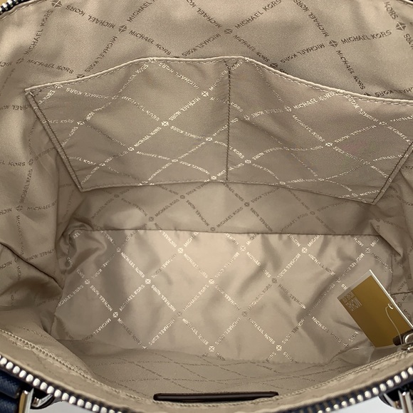 MICHAEL KORS Charlotte Large Leather Top-Zip Navy